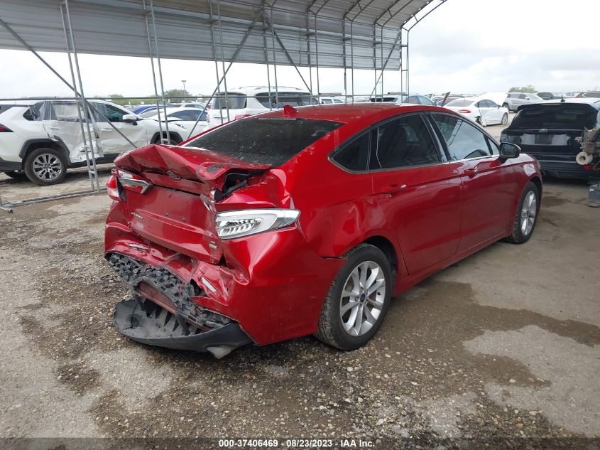 3FA6P0HD4LR132847 Ford Fusion SE 4