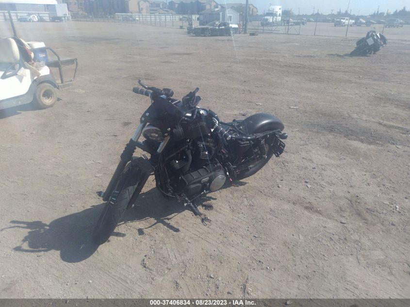 2013 HARLEY-DAVIDSON XL883 IRON 883 - 1HD4LE21XDC435011