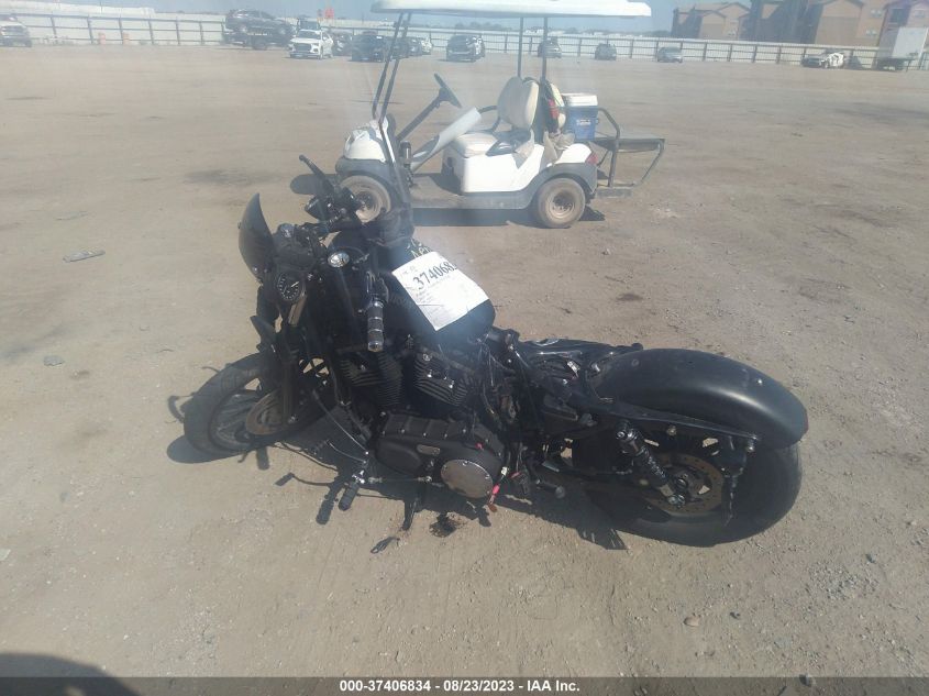 2013 HARLEY-DAVIDSON XL883 IRON 883 - 1HD4LE21XDC435011