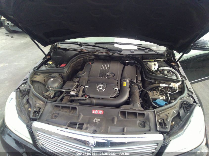 2013 MERCEDES-BENZ C-CLASS C 250 - WDDGF4HB3DF965227