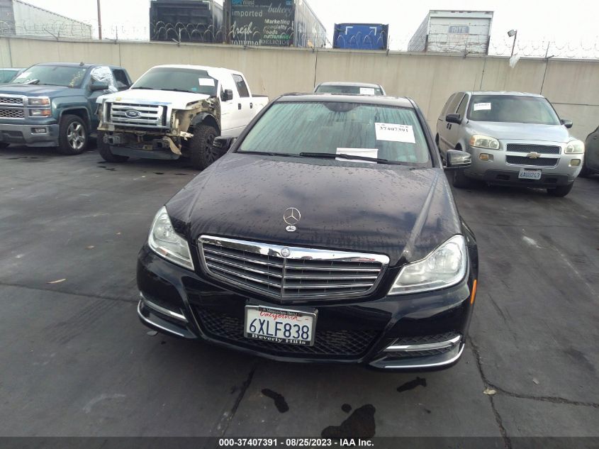 2013 MERCEDES-BENZ C-CLASS C 250 - WDDGF4HB3DF965227