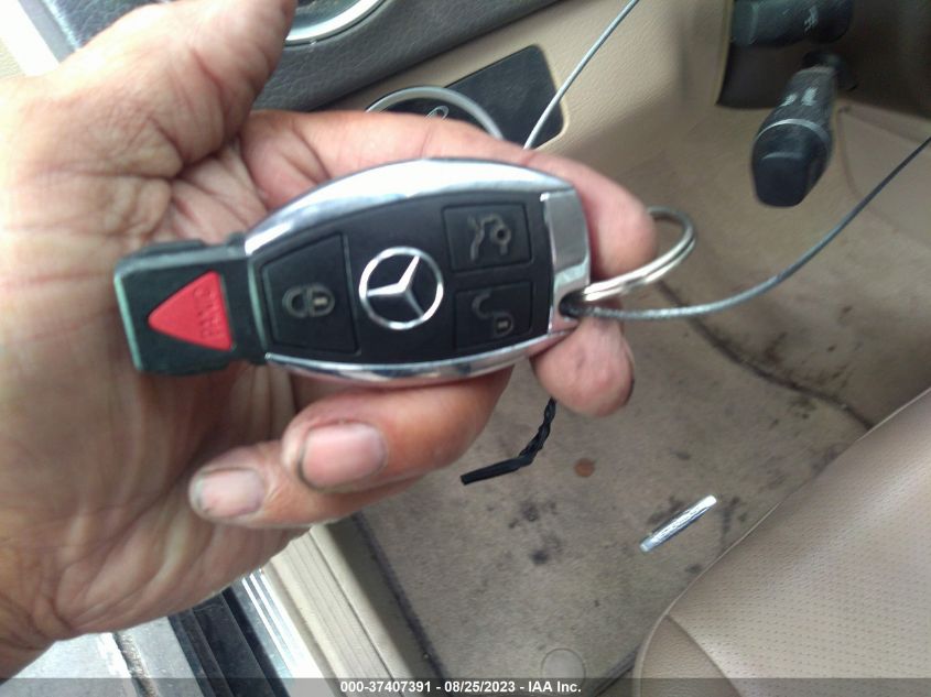 2013 MERCEDES-BENZ C-CLASS C 250 - WDDGF4HB3DF965227