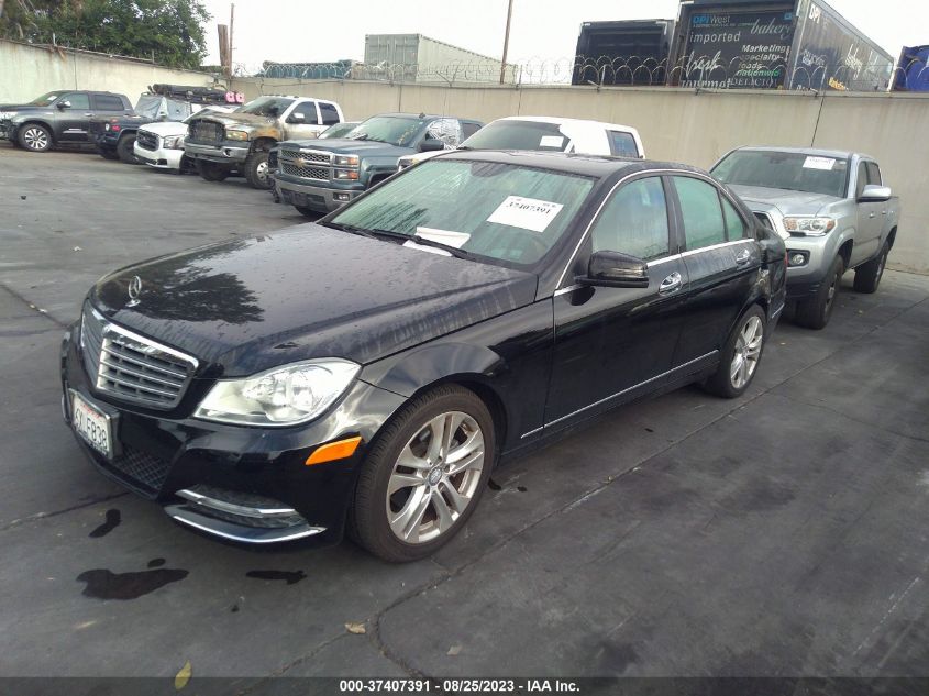 2013 MERCEDES-BENZ C-CLASS C 250 - WDDGF4HB3DF965227
