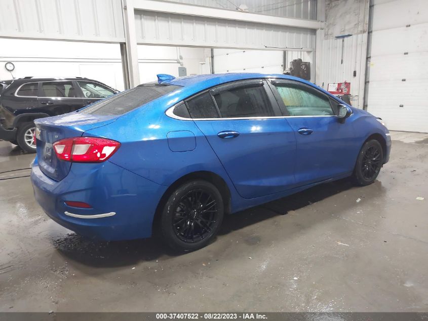 2018 CHEVROLET CRUZE LT - 1G1BE5SM3J7131383