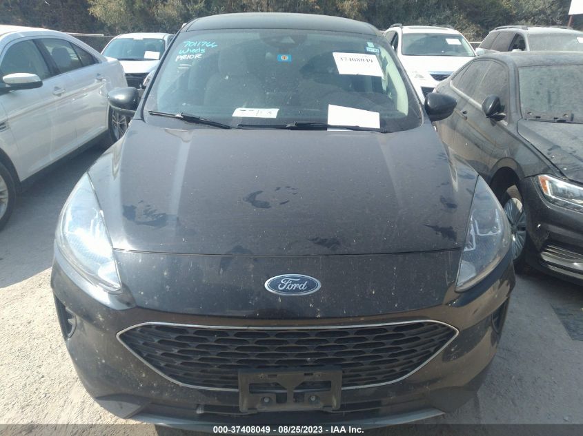 2020 FORD ESCAPE SE - 1FMCU0G65LUA83784