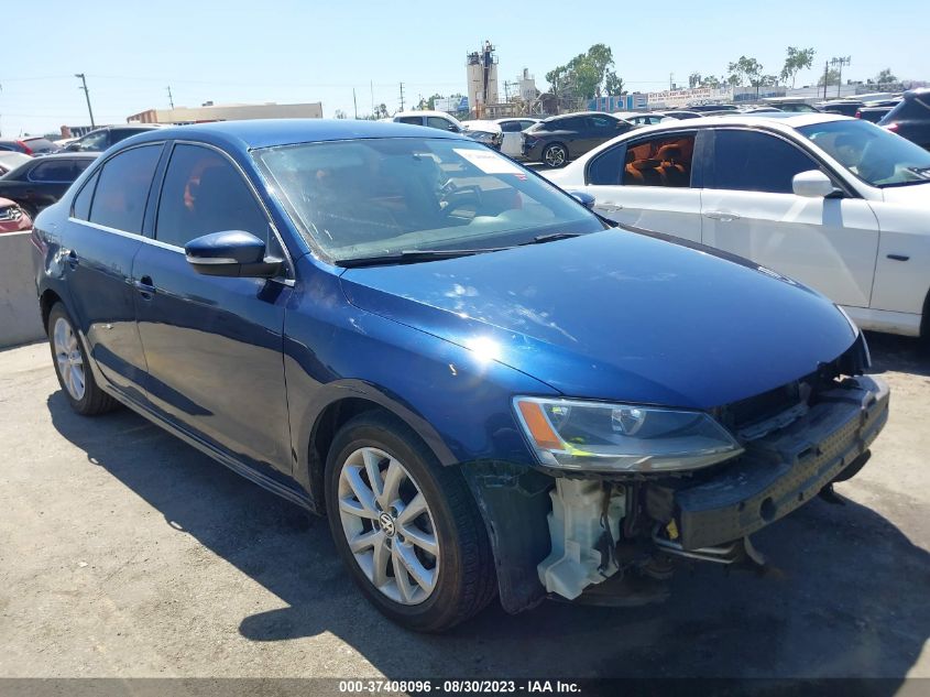 2014 VOLKSWAGEN JETTA SEDAN SE W/CONNECTIVITY - 3VWD17AJ5EM322259