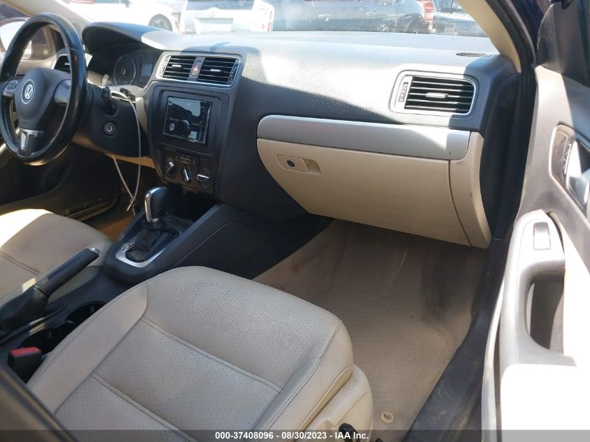 2014 VOLKSWAGEN JETTA SEDAN SE W/CONNECTIVITY - 3VWD17AJ5EM322259