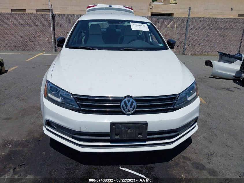 2015 VOLKSWAGEN JETTA SEDAN 1.8T SPORT - 3VWD17AJ8FM346234