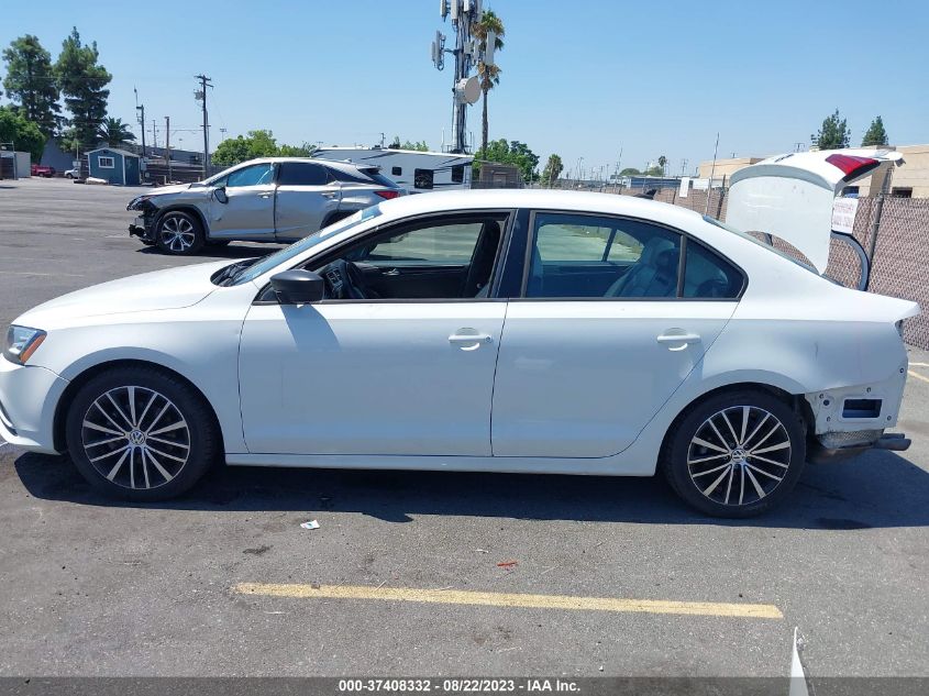 2015 VOLKSWAGEN JETTA SEDAN 1.8T SPORT - 3VWD17AJ8FM346234