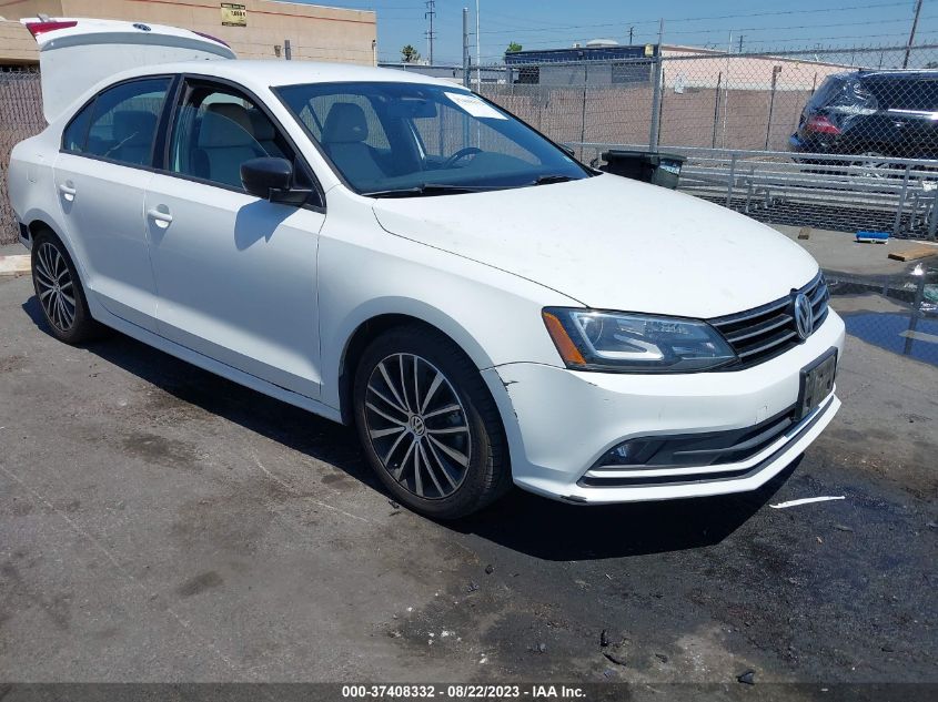 2015 VOLKSWAGEN JETTA SEDAN 1.8T SPORT - 3VWD17AJ8FM346234