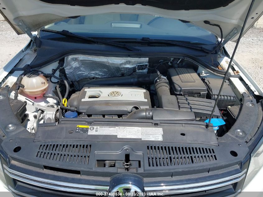2016 VOLKSWAGEN TIGUAN SE - WVGBV7AXXGW590502