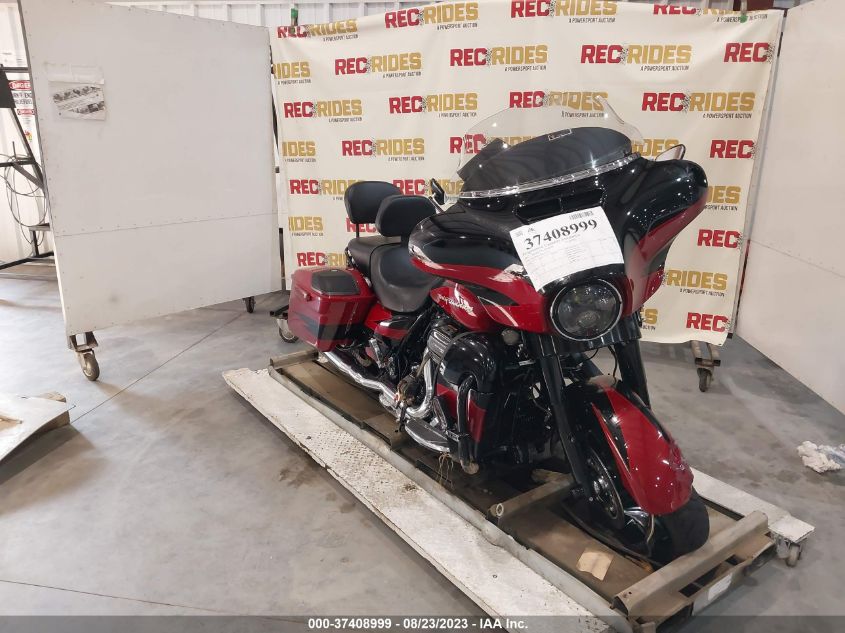 1HD1PXF14HB960560 HARLEY-DAVIDSON FLHXSE CVO STREET GLIDE 2017