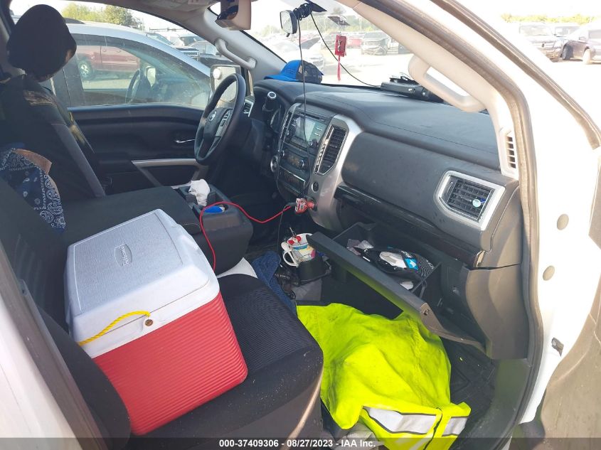 2017 NISSAN TITAN SV - 1N6AA1R7XHN535212