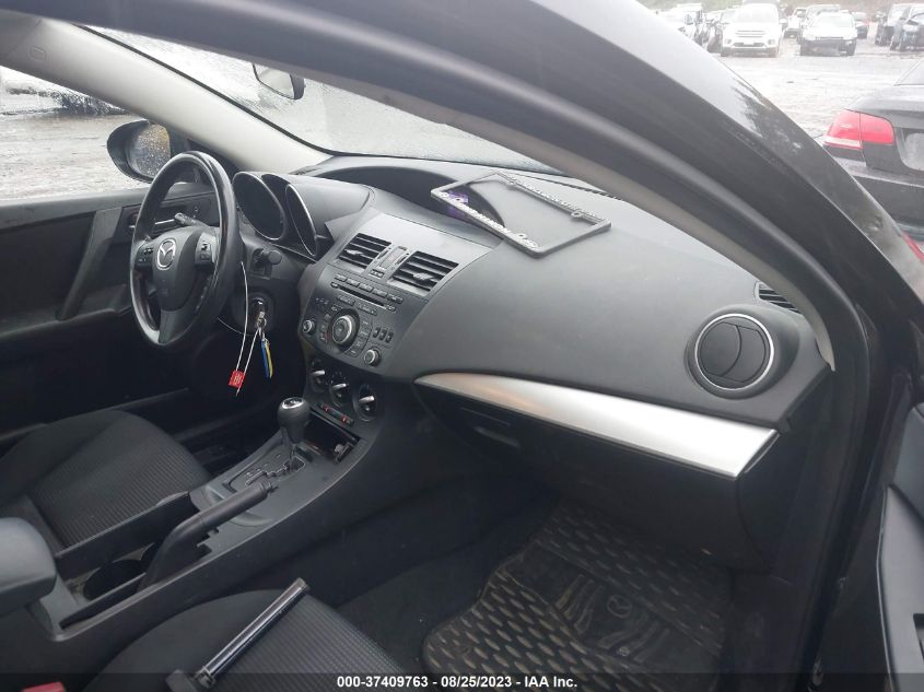 2013 MAZDA MAZDA3 I SPORT - JM1BL1U87D1701477