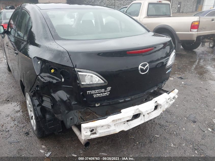 2013 MAZDA MAZDA3 I SPORT - JM1BL1U87D1701477