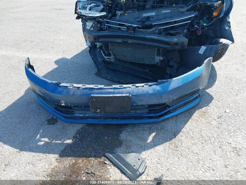 2018 VOLKSWAGEN JETTA 1.4T - 3VWDB7AJ3JM238450