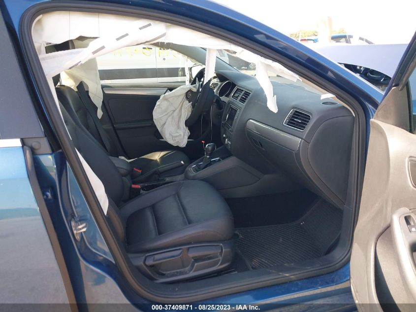 2018 VOLKSWAGEN JETTA 1.4T - 3VWDB7AJ3JM238450
