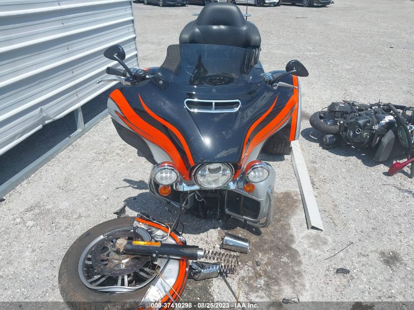 2015 HARLEY-DAVIDSON FLHTCUTG TRI GLIDE ULTRA 1HD1MAL13FB857007