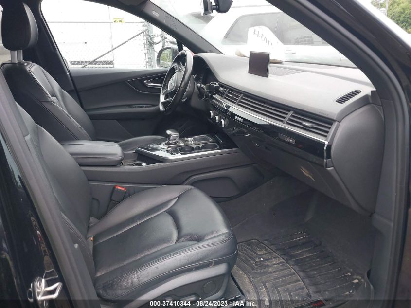 2017 AUDI Q7 PREMIUM PLUS - WA1LAAF73HD020391