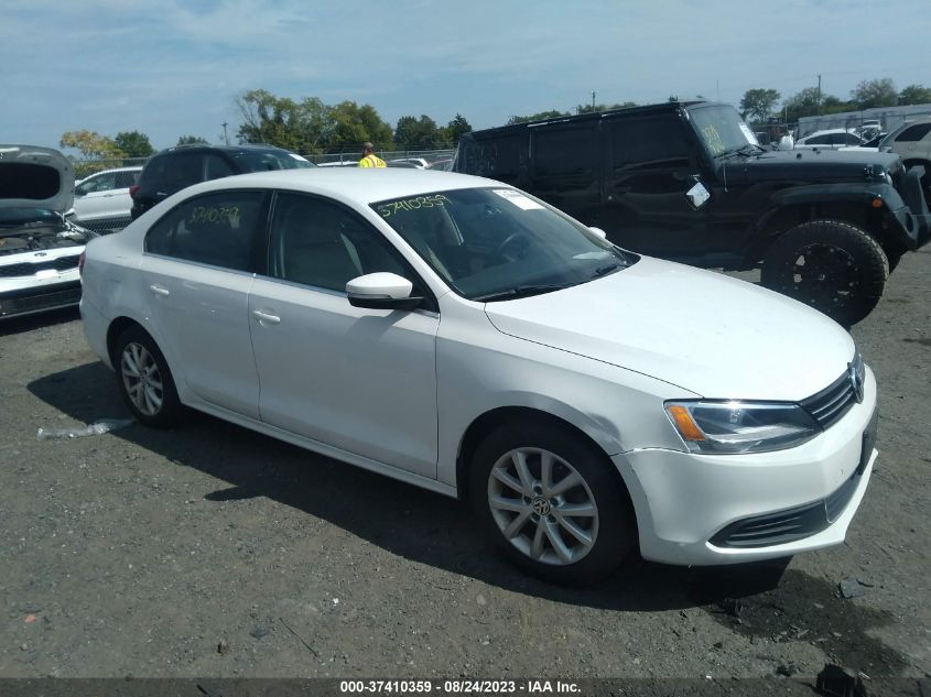 2014 VOLKSWAGEN JETTA SEDAN SE W/CONNECTIVITY - 3VWD17AJXEM361283