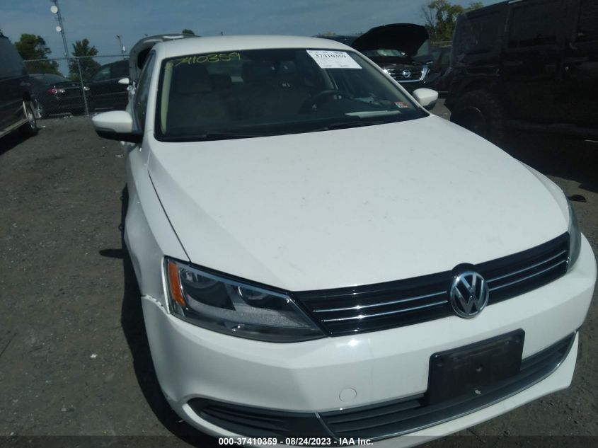 2014 VOLKSWAGEN JETTA SEDAN SE W/CONNECTIVITY - 3VWD17AJXEM361283