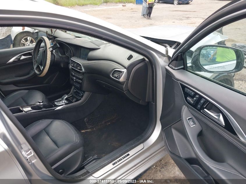 2018 INFINITI QX30 PREMIUM - SJKCH5CPXJA057763