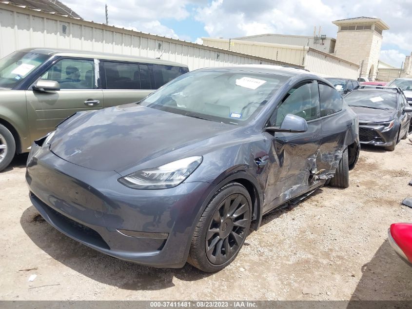 7SAYGDEE0PA153600 Tesla Model Y LONG RANGE 2