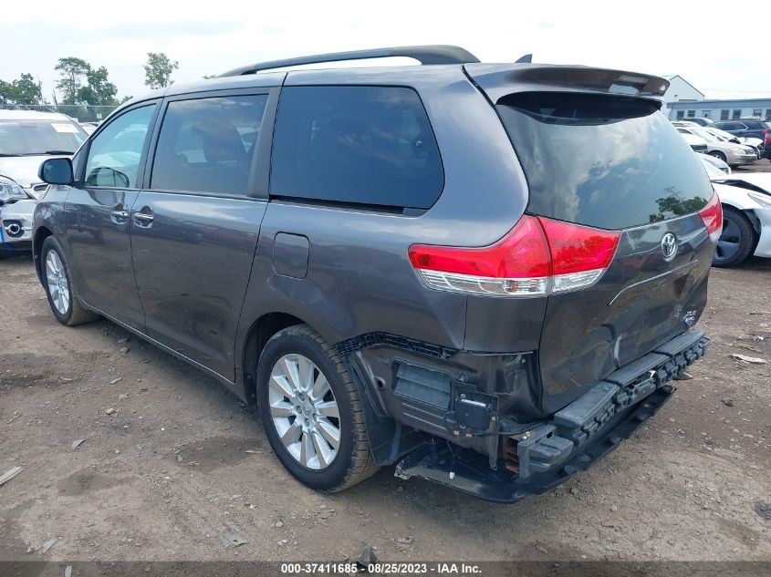 5TDDK3DC0ES073827 2014 TOYOTA SIENNA, photo no. 3