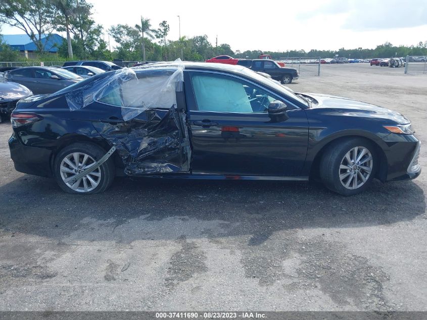 2021 TOYOTA CAMRY LE - 4T1C11AK3MU451689
