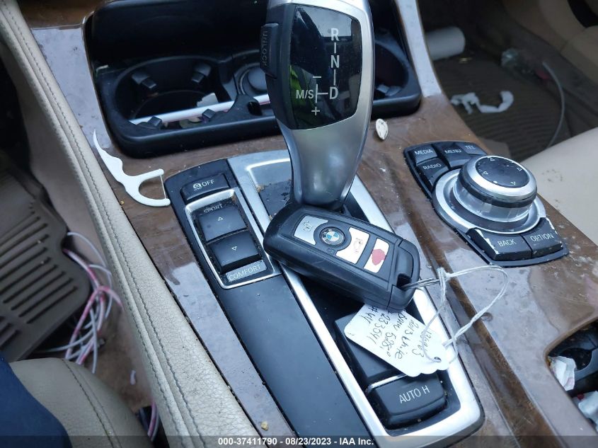 2013 BMW 5 SERIES 528I - WBAXG5C5XDD233541