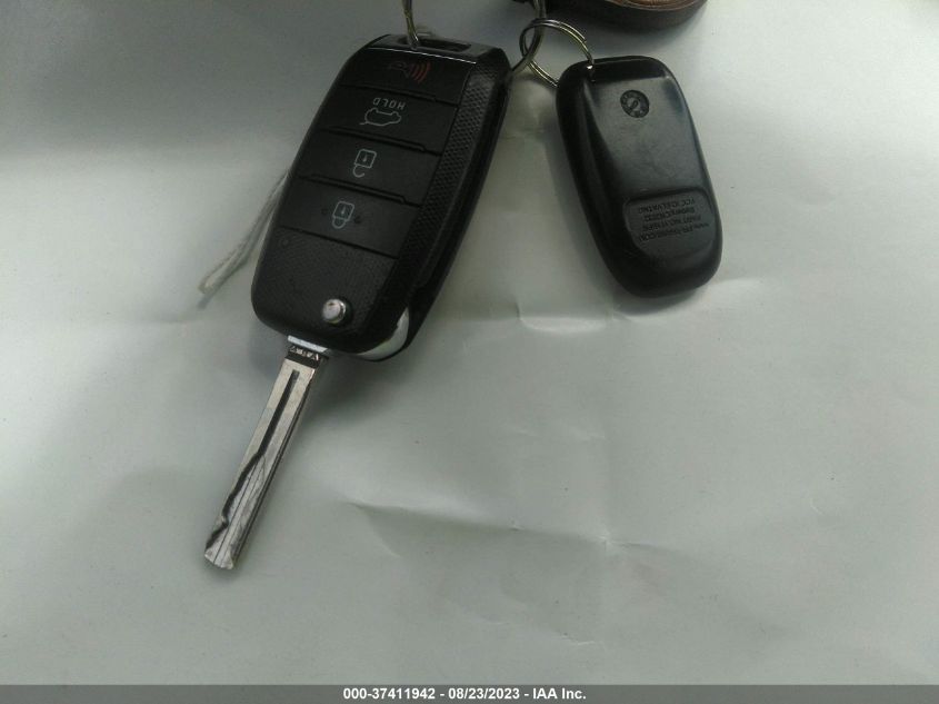 2016 KIA SOUL + - KNDJP3A57G7305122