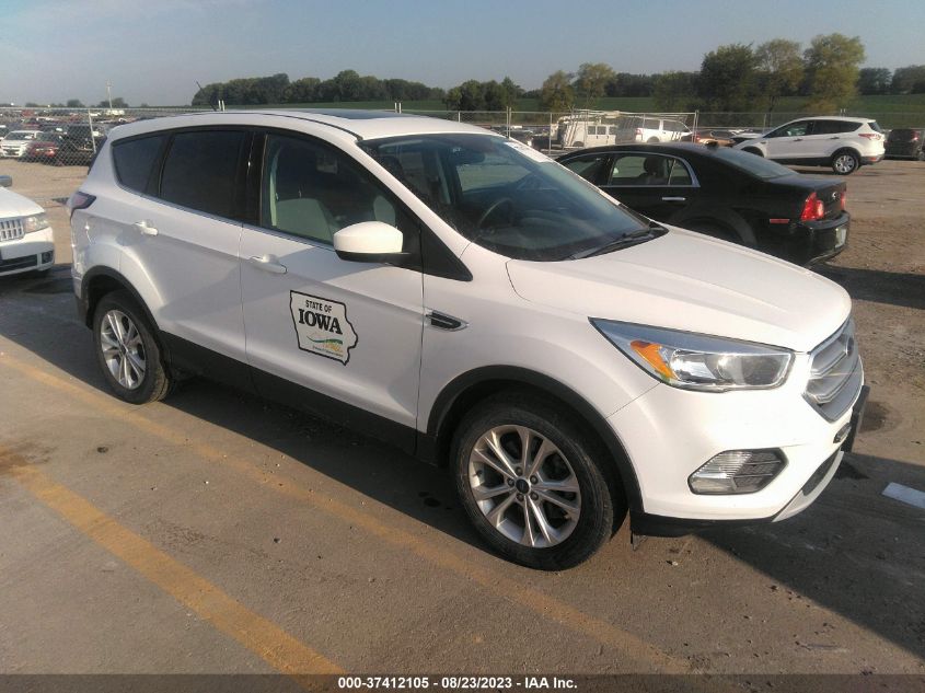 2017 FORD ESCAPE SE - 1FMCU9GD6HUD43961