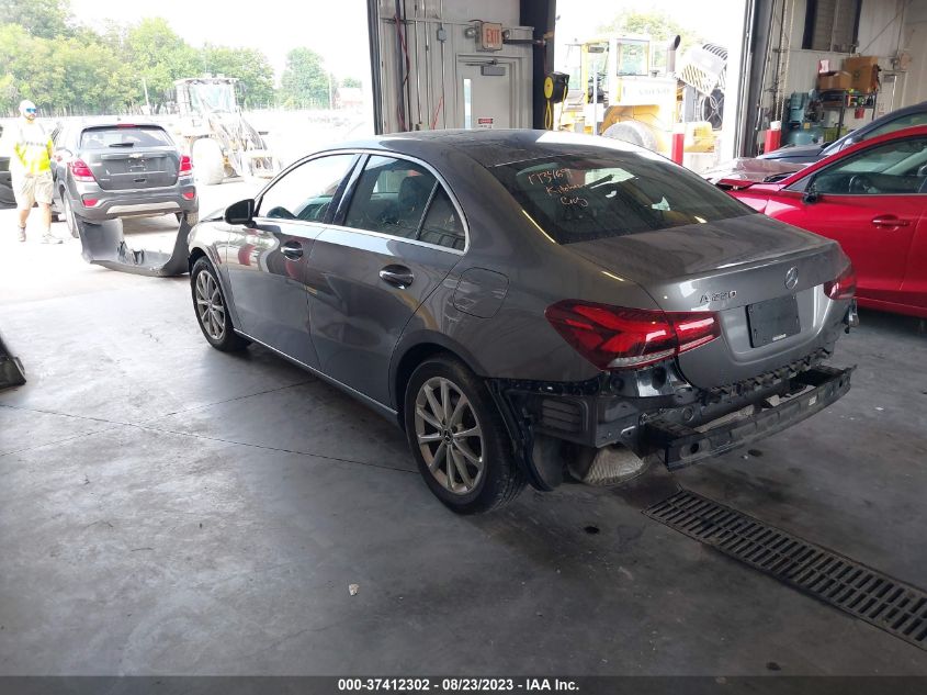 2019 MERCEDES-BENZ A 220 WDD3G4EB1KW026235