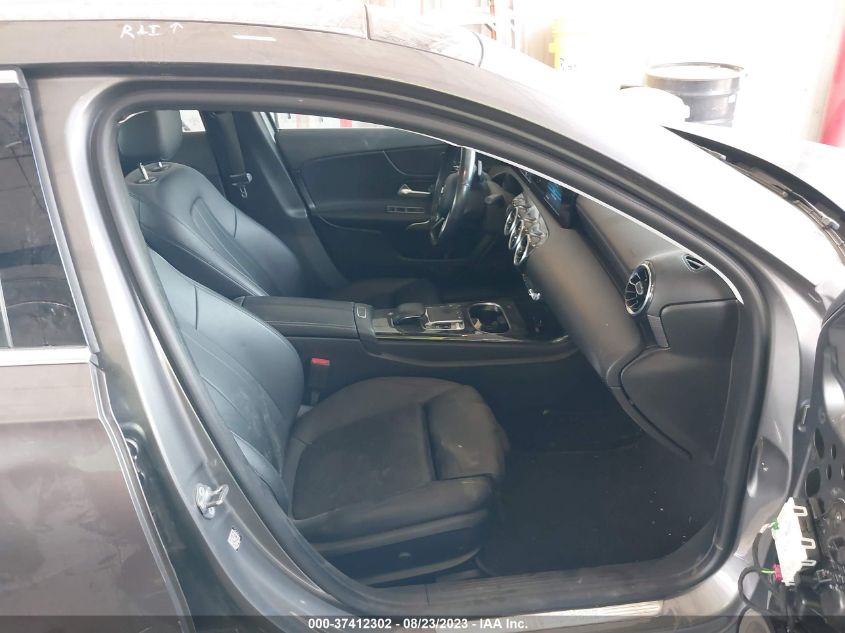2019 MERCEDES-BENZ A 220 WDD3G4EB1KW026235