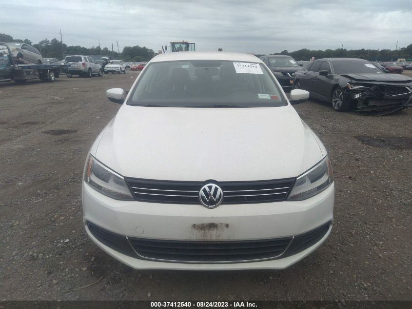 2013 VOLKSWAGEN JETTA SEDAN SE - 3VWDP7AJ7DM356457