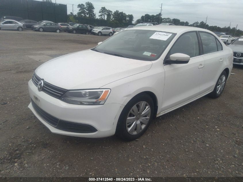 2013 VOLKSWAGEN JETTA SEDAN SE - 3VWDP7AJ7DM356457