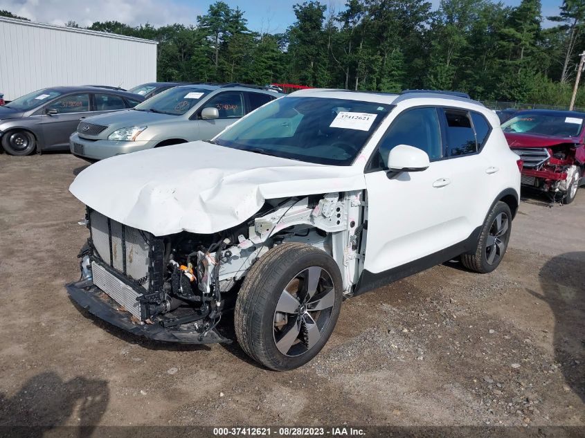 2020 VOLVO XC40 MOMENTUM YV4162UK5L2315652