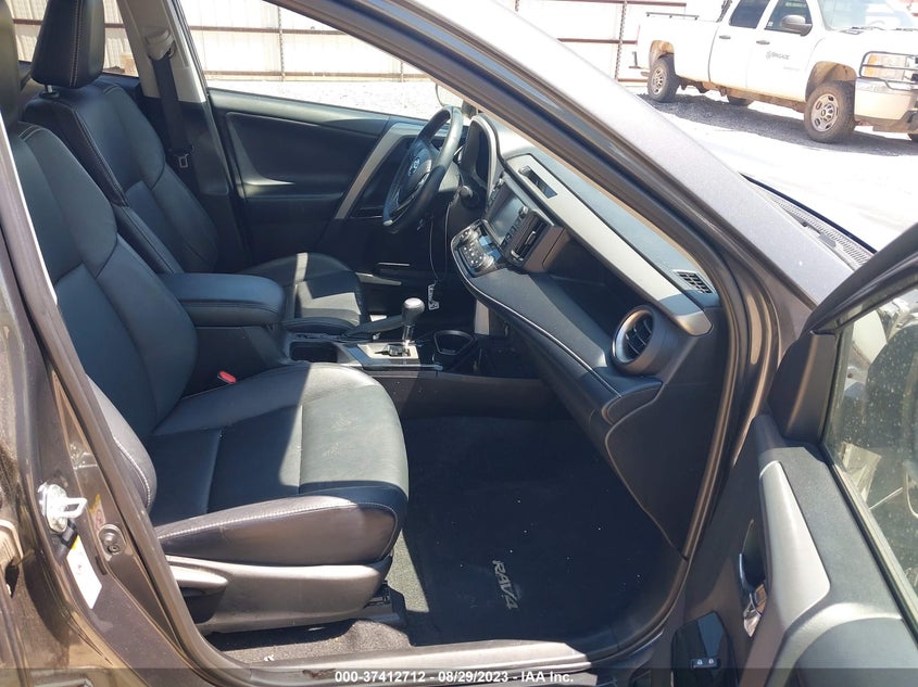VIN 2T3YFREV6JW449707 2018 TOYOTA RAV4 LIMITED/PLATINUM
