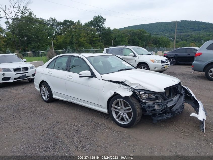 2014 MERCEDES-BENZ C-CLASS C 300 - WDDGF8AB6EA909590