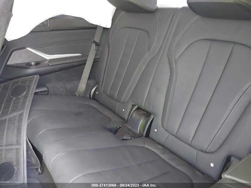 2021 BMW X7 XDRIVE40I 5UXCW2C09M9H17874