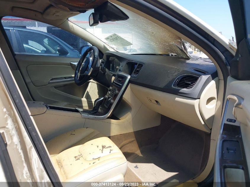 2014 VOLVO S60 T5 - YV1612FS0E2274641