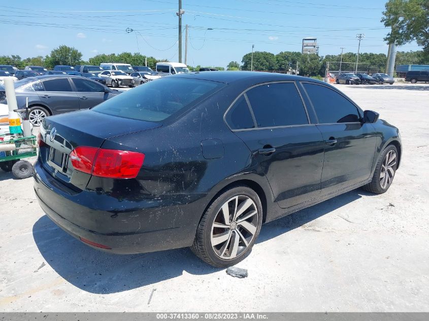 2014 VOLKSWAGEN JETTA SEDAN S - 3VW2K7AJ8EM381052