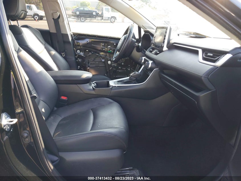 VIN 2T3A1RFV8NW251277 2022 TOYOTA RAV4 XLE PREMIUM
