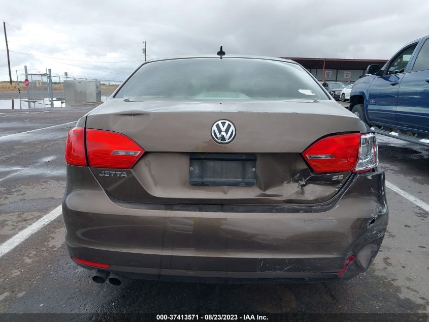 2014 VOLKSWAGEN JETTA SEDAN SE - 3VWD07AJ2EM226401