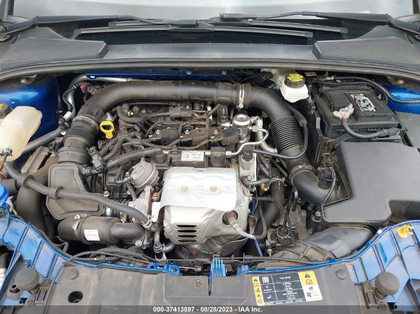 VIN 1FADP3FEXJL238090 2018 FORD FOCUS SE