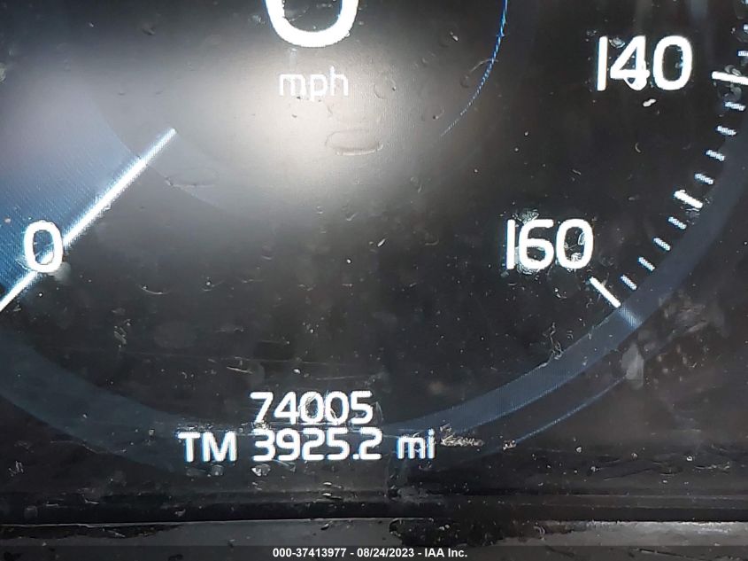 2018 VOLVO XC90 MOMENTUM - YV4A22PKXJ1365134