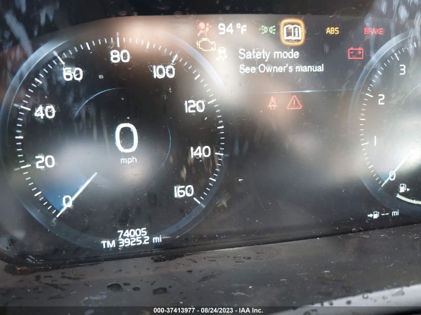 2018 VOLVO XC90 MOMENTUM - YV4A22PKXJ1365134