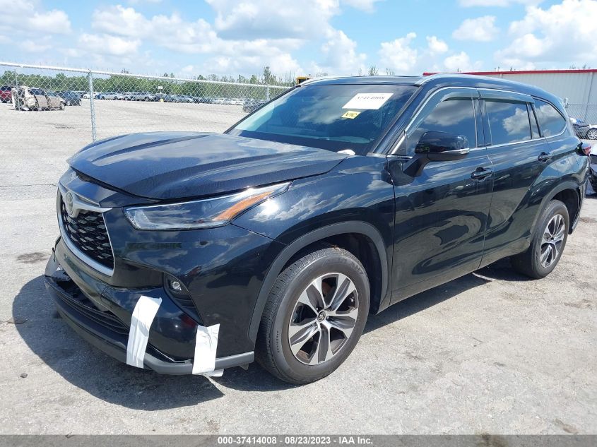 2021 TOYOTA HIGHLANDER XLE - 5TDGZRAH5MS062509