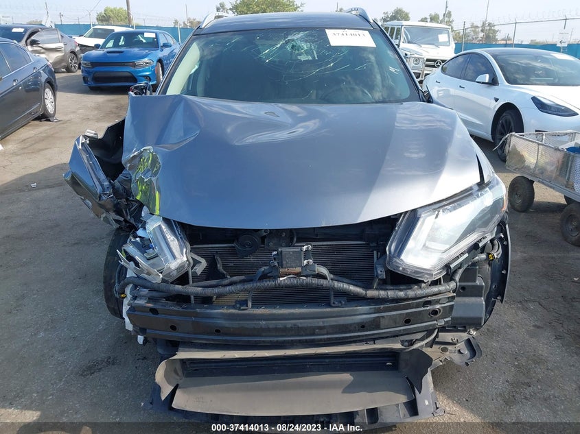 VIN KNMAT2MV5JP615343 2018 NISSAN ROGUE SV