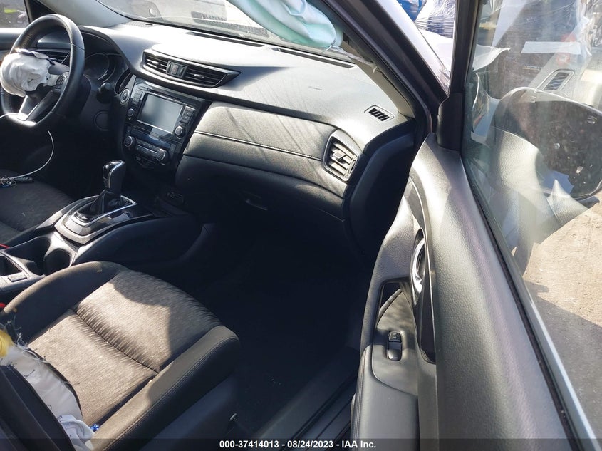 VIN KNMAT2MV5JP615343 2018 NISSAN ROGUE SV